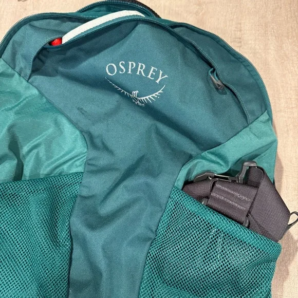 Osprey Fairview 40 Backpack - Picture 3 of 10